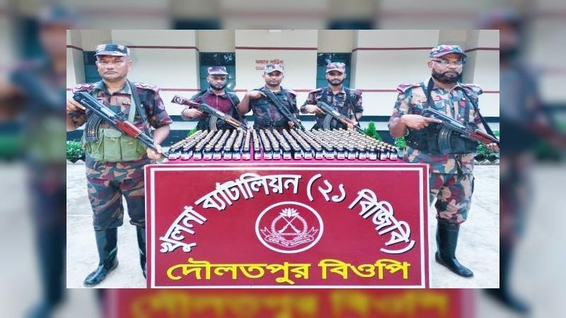 বেনাপোলে ভারতীয় ৩১০ বোতল উইনিক্স সিরাপ উদ্ধার