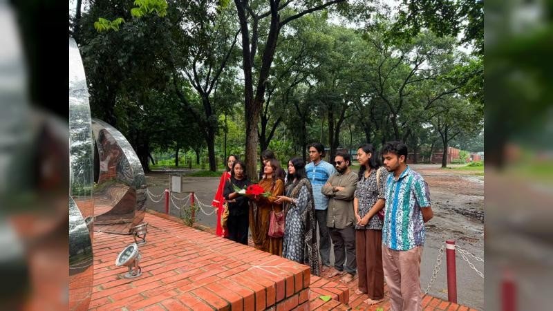 জুলাই গণঅভ্যুত্থানে শহীদদের স্মরণে জাবি ছাত্র ইউনিয়নের শ্রদ্ধাঞ্জলি
