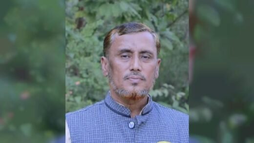 ছয় মাসের চেয়ারে ২ বছর, প্রভাষক তুলছেন সহকারী অধ্যাপকের বেতন!