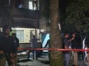 সাভারে ৫টি তাজা হাতবোমাসহ যুবক আটক, ভবন ঘিরে সিটিটিসির অভিযান