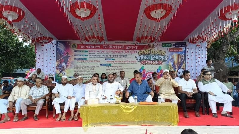 গাজীপুরে লক্ষ টাকার ফুটবল টুর্নামেন্ট উদ্বোধন: গোবিন্দগঞ্জের জয়