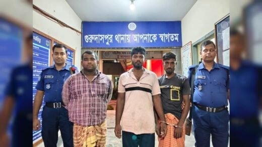 গুরুদাসপুরে চোর চক্রের তিন সদস্য আটক