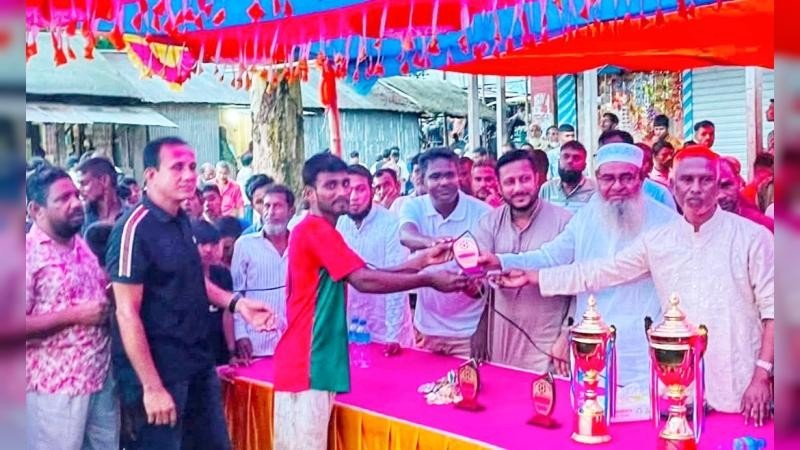 নালিতাবাড়ীতে ফুটবল টুর্নামেন্টের ফাইনাল খেলা অনুষ্ঠিত