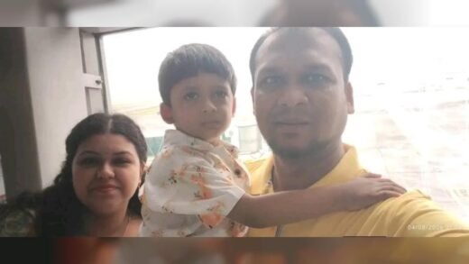 কলকাতার হোটেলে অগ্নিকাণ্ড: সাংবাদিক দেবাশীষ, স্ত্রী ও মেয়ের মর্মান্তিক মৃত্যু