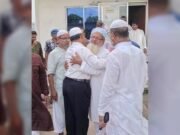 রাজকীয় আয়োজনে বিদায়, ফুলে সাজানো গাড়িতে বাড়ি ফিরলেন শিক্ষক