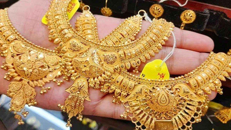 আজ ফের স্বর্ণের দামে বড় পতন