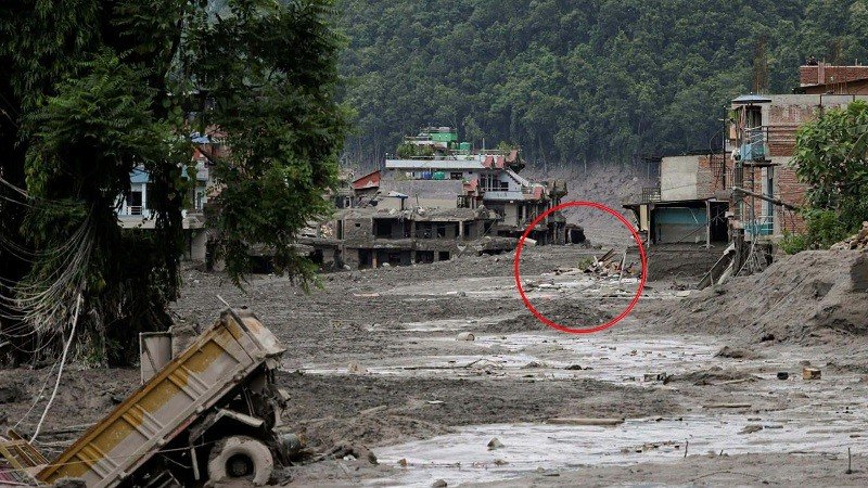 নেপালে যেভাবে রাবিশ জমে তৈরি হয়েছিল কৃত্রিম মৃত্যুফাঁদ, মুহূর্তেই বিস্ফোরণে ঝরল শতাধিক প্রাণ