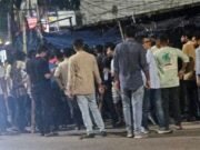 ফুটপাতে দোকান বসানো নিয়ে ছাত্রদল-যুবদল সংঘর্ষ, আহত ২০