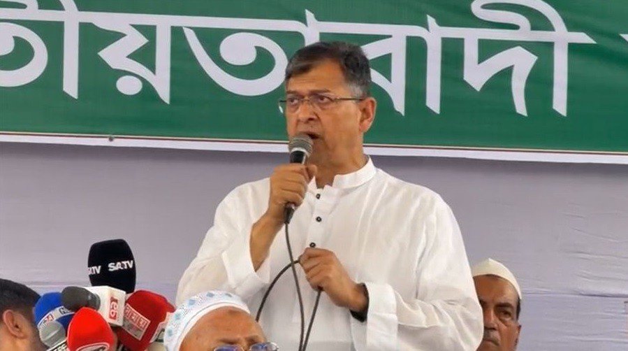 পুলিশসহ সব বাহিনী পূর্ণ শক্তি দিয়ে কাজ করছে: স্বরাষ্ট্রমন্ত্রী