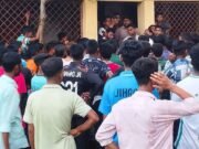 এসএসসিতে গণহারে ফেল, শিক্ষকদের তালাবদ্ধ করে শিক্ষার্থীদের বিক্ষোভ