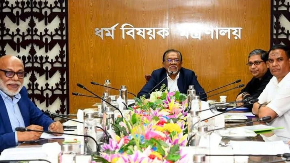 আড়াই লাখের বেশি ইমাম-মুয়াজ্জিন ও ধর্মীয় কর্মী পাচ্ছেন মাসিক সম্মানি