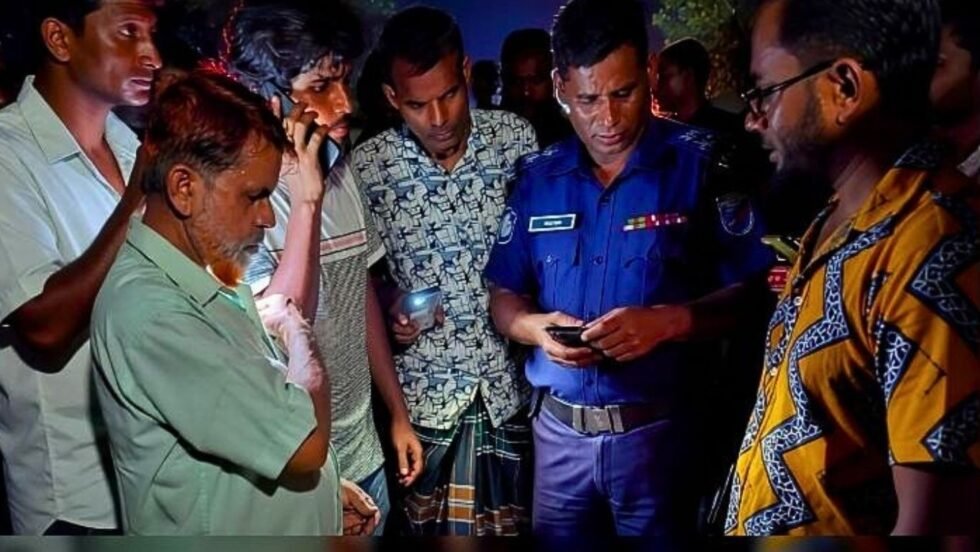 সখীপুরে ট্রাকচাপায় মা-ছেলের মর্মান্তিক মৃত্যু