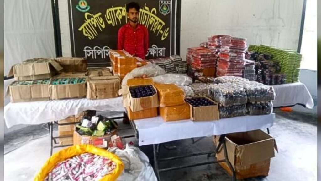 শ্যামনগর সীমান্তে ৬০ বোতল কোরেক্সসহ ভারতীয় প্রসাধনী সামগ্রী জব্দ, আটক ১