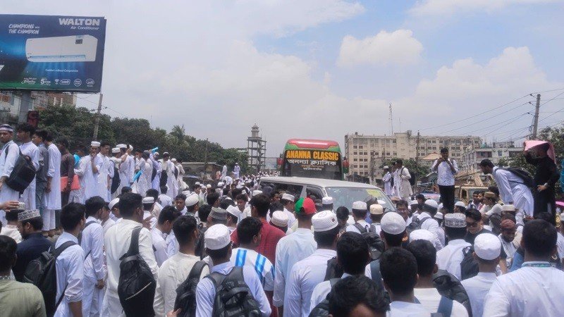 ঢাকা-ময়মনসিংহ মহাসড়ক অবরোধ, যান চলাচল বন্ধ