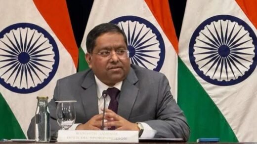 প্রধানমন্ত্রীকে ভারত সফরের আমন্ত্রণ ইস্যুতে অবস্থান স্পষ্ট করল দিল্লি