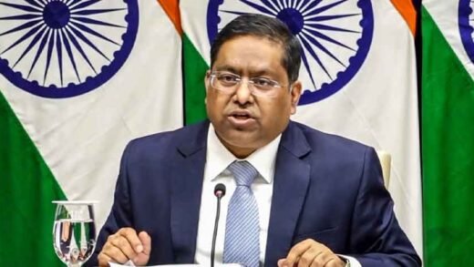 বাংলাদেশের বাড়তি ডিজেল চাহিদা, সরবরাহ নিয়ে দিল্লির জবাব