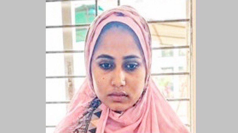 যশোর হাসপাতালে বৃদ্ধার স্বর্ণের চেইন ছিনতাইকালে তরুণী আটক