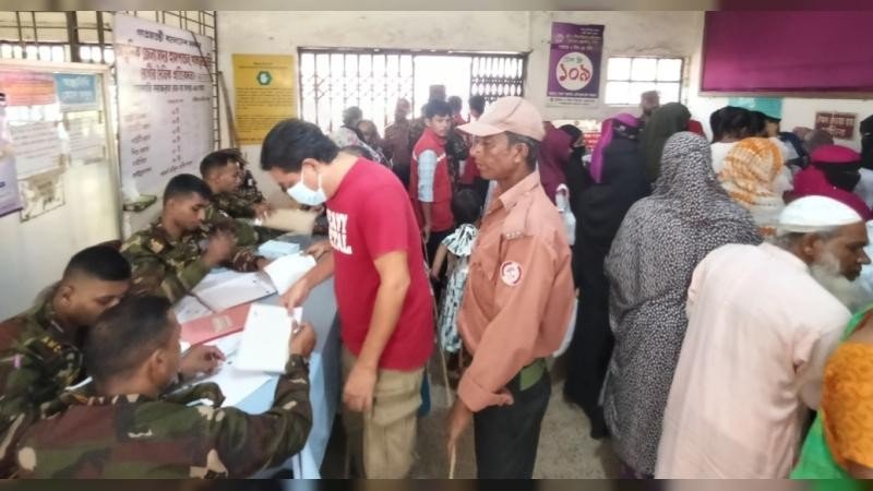 খাগড়াছড়িতে সসহস্রাধিক মানুষের মাঝে সেনাবাহিনীর ফ্রি মেডিকেল ক্যাম্পেইন