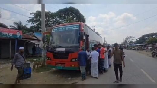 কলাপাড়ায় বিআরটিসি বাসের চাকায় পিষ্ট হয়ে শিশুশিক্ষার্থীর মৃত্যু