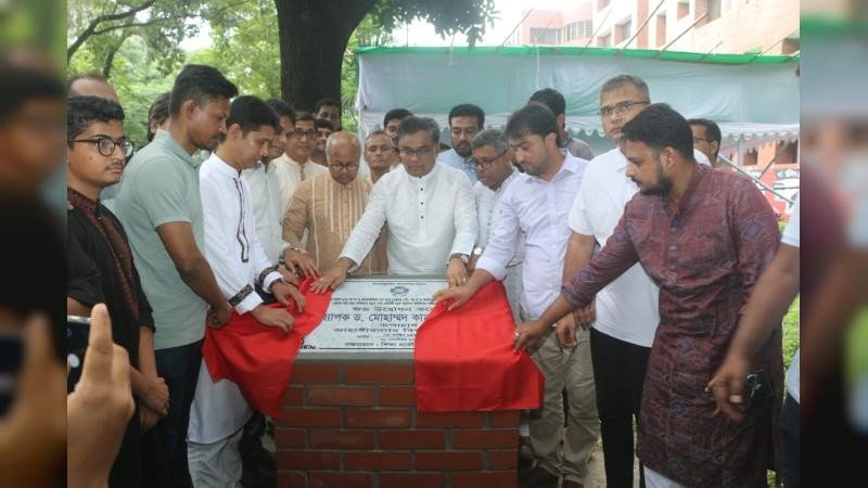 জাবিতে সড়ক উন্নয়ন ও ‘শহীদ হাবিবুর রহমান কবির সরণি’র ভিত্তিপ্রস্তর উদ্বোধন
