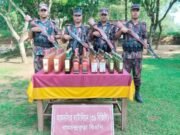 নালিতাবাড়ীতে ৬৭ বোতল ভারতীয় মদ জব্দ