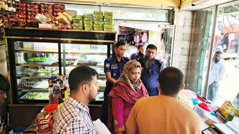 খাগড়াছড়িতে ভ্রাম্যমাণ আদালতে দুই প্রতিষ্ঠানকে জরিমানা