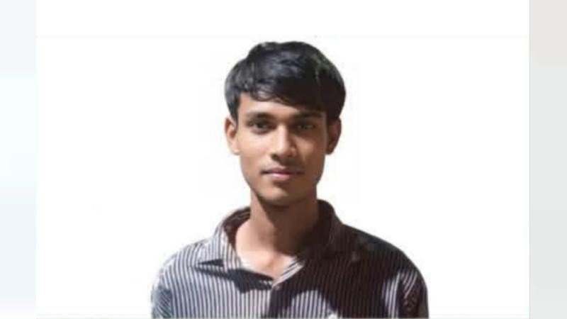 নালিতাবাড়ীতে ৪৪ বোতল বিদেশি মদসহ মাদক কারবারি গ্রেপ্তার