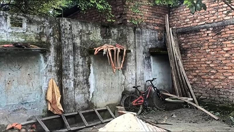 পঞ্চগড়ে কোয়ার্টার ভাড়া দিয়েছিল বিদ্যালয়, এখন দখলে নিয়ে উল্টো হুমকি ভাড়াটিয়ার