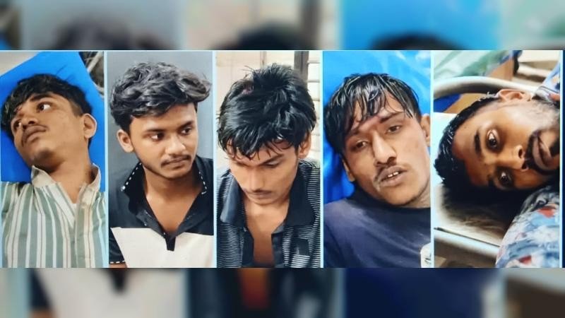 যশোরে ৫ যুবককে ডাকাত সন্দেহে গণধোলাই দিয়ে পুলিশে সোপর্দ