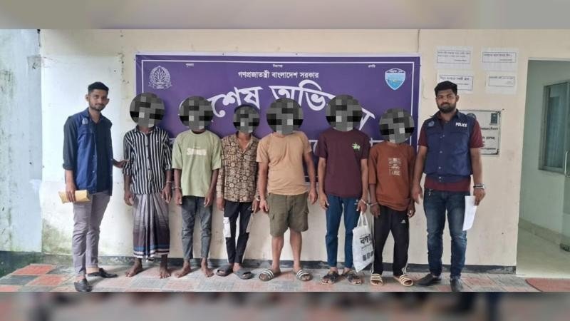 কক্সবাজারে পুলিশের বিশেষ অভিযানে ৯ জন গ্রেপ্তার
