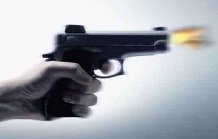 দারুসসালামে বাসায় বসে টিভি দেখছিলেন নারী, জানালা দিয়ে গুলি দারুসসালামে বাসায় বসে টিভি দেখছিলেন নারী, জানালা দিয়ে গুলি