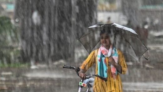 মেঘলা আকাশ, আজ কোথায় বৃষ্টি হতে পারে জানালো আবহাওয়া অফিস