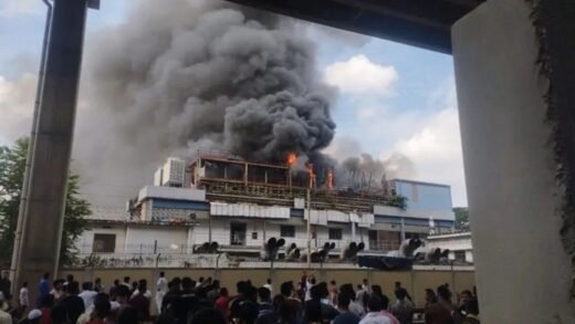 মহাখালীতে ভয়াবহ আগুন, ভবনে রয়েছে বৈদ্যুতিক সাব-স্টেশন