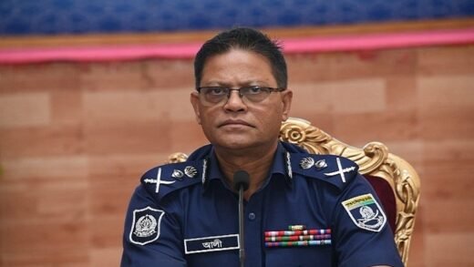 পুলিশকে শৃঙ্খলা ও পেশাদারিত্বে ফেরাতে কঠোর আইজিপি