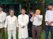 শিক্ষার্থীদের হাতে মোবাইল থাকলে বহিষ্কার