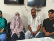 প্রেমের টানে পাথরঘাটা আসে সেই কিশোরীকে পরিবারের কাছে হস্তান্তর