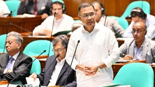 বিদ্যুৎ-গ্যাস সংকটে কারখানা বন্ধের প্রতিবেদন নাকচ প্রধানমন্ত্রীর