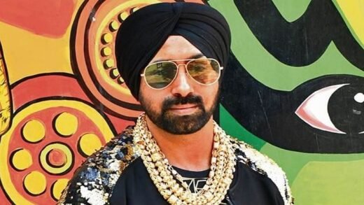 নিজ বাড়ি থেকে জনপ্রিয় গায়কের মরদেহ উদ্ধার