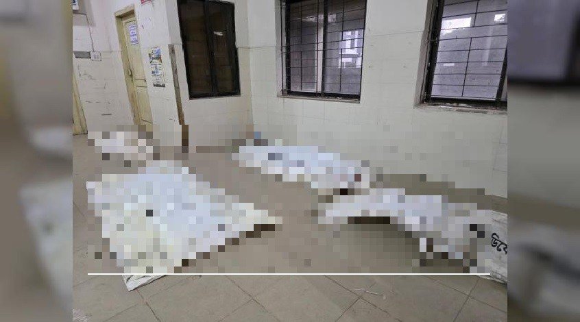‘একটার চুল পানিতে ভাসে, তুলতে গিয়ে দেখি আরেকটার পা আলাদা’