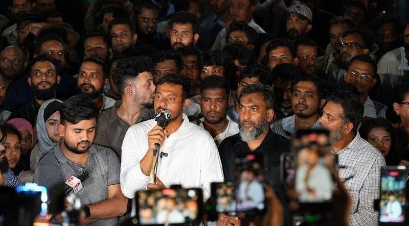 জ্বালানি তেলের মূল্যবৃদ্ধির প্রতিবাদে এনসিপির বিক্ষোভ