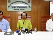 দু–একটা ককটেল ফুটিয়ে সরকারের কিছু করা যাবে না: তথ্য উপদেষ্টা