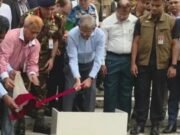 বঙ্গভবনের পুকুরে ৪০০ কেজি মাছের পোনা অবমুক্ত করলেন রাষ্ট্রপতি