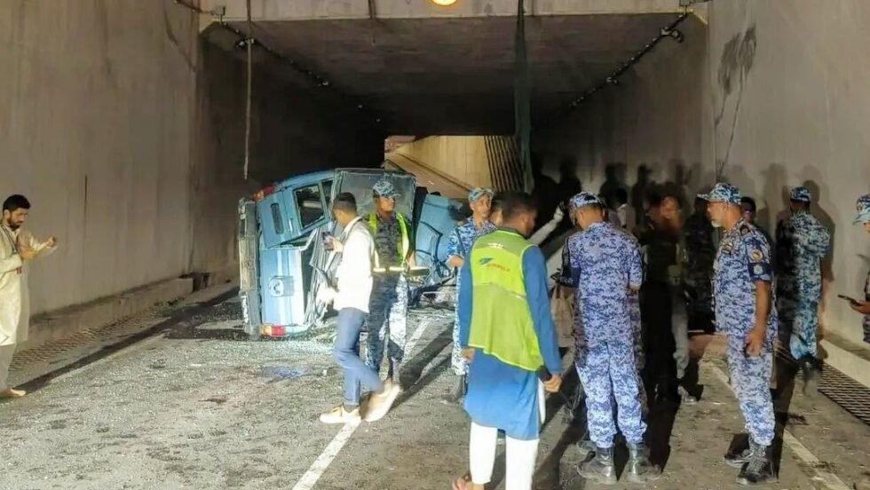 বিমানবন্দরের তৃতীয় টার্মিনাল এলাকায় সড়ক দুর্ঘটনায় বাংলাদেশ বিমানবাহিনীর ৩ সদস্য নিহত