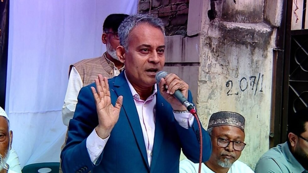 নির্ধারিত ভাড়ার বেশি নিলে রুট পারমিট বাতিল: সড়কমন্ত্রী