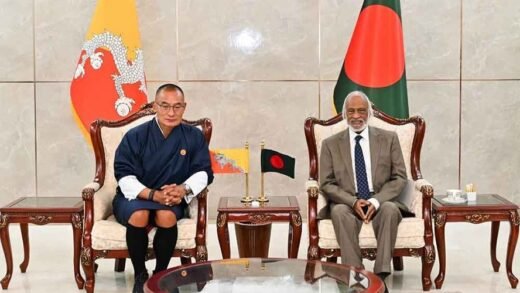 সার্ক পুনরুজ্জীবিত করতে ভুটানের সহযোগিতা চাইল বাংলাদেশ