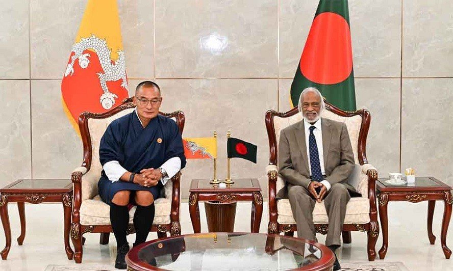 সার্ক পুনরুজ্জীবিত করতে ভুটানের সহযোগিতা চাইল বাংলাদেশ