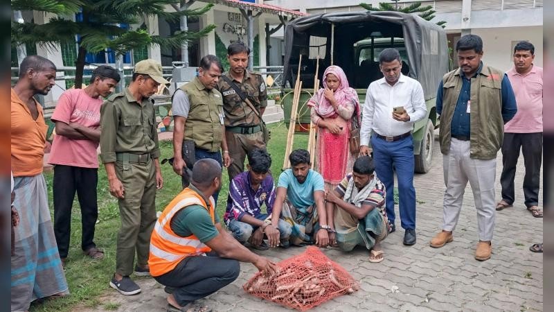 পীরগঞ্জে বক শিকারের দায়ে দুই ব্যক্তির এক বছর কারাদণ্ড
