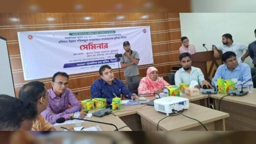 সরকারের সাফল্য তৃণমূলের সামনে তুলে ধরতে গণমাধ্যমকর্মীদের গুরুত্বপূর্ণ ভূমিকা রয়েছে
