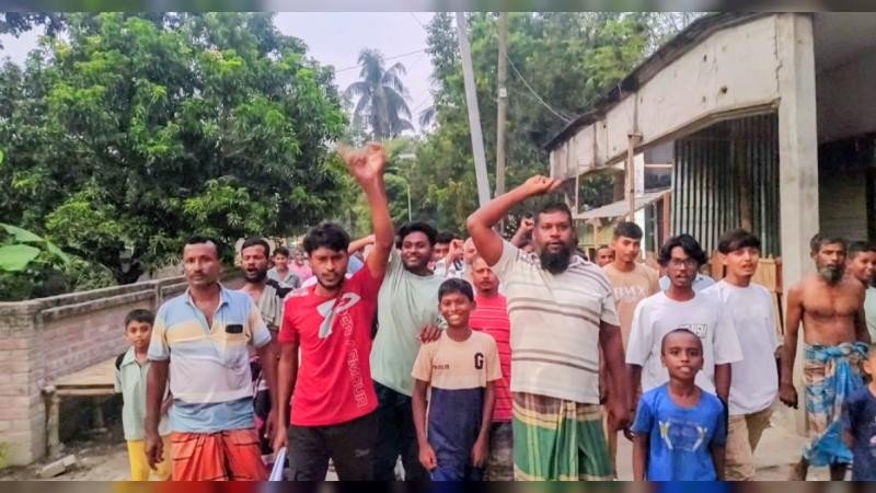 মাদকবিরোধী যুবসমাজের বিরুদ্ধে ‘মিথ্যা অভিযোগের’ প্রতিবাদে মানুষের মানববন্ধন-বিক্ষোভ