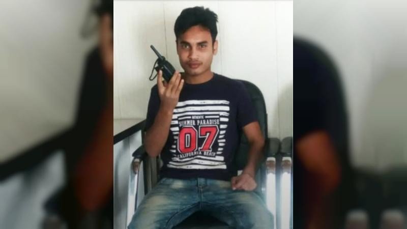 ৭ মাসের গর্ভবতী কলেজছাত্রী, পিতৃপরিচয় চান অনাগত সন্তানের
